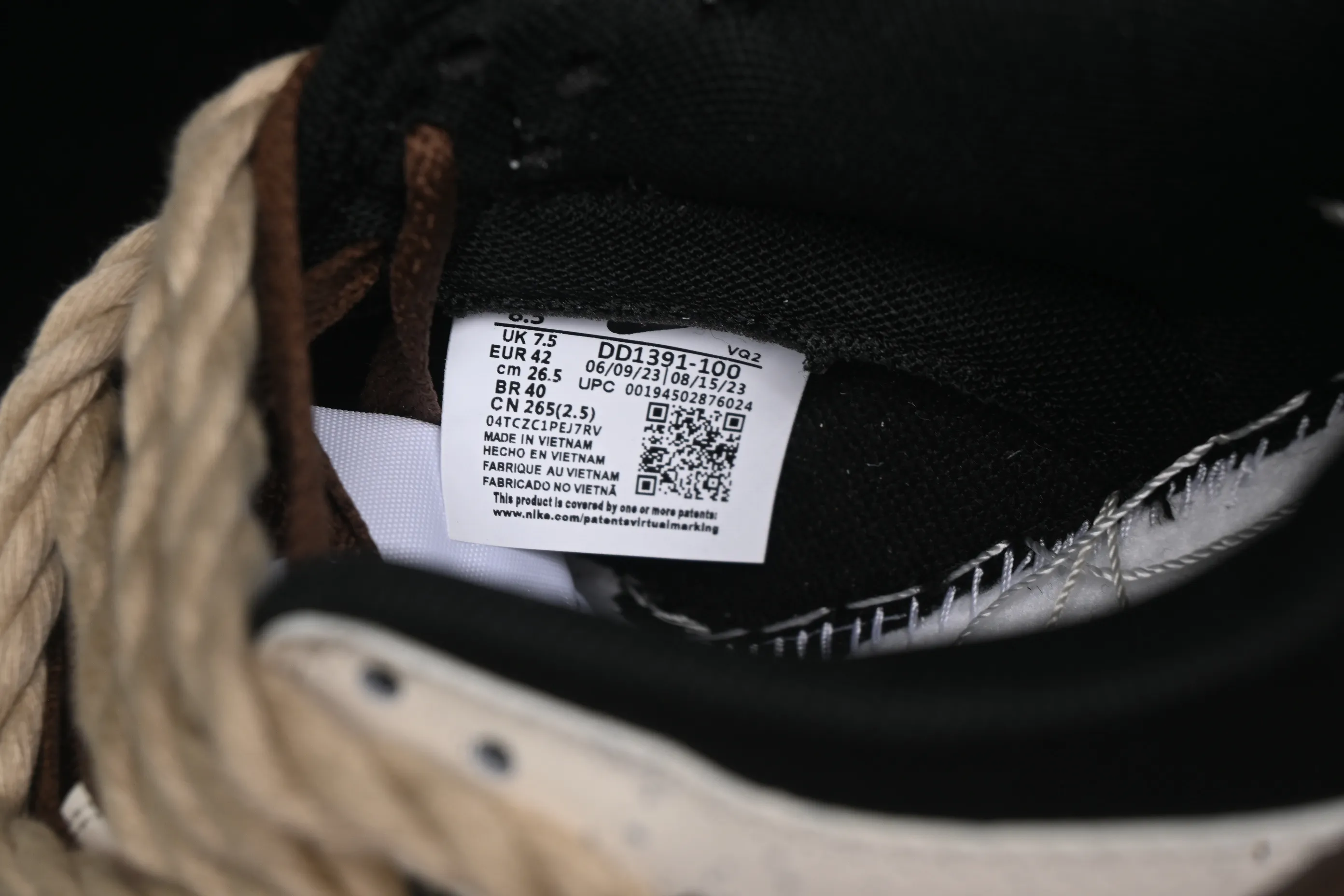 All categories Nk SB Dunk series Nk SB Dunk Low Low-top sneakers Nk Dunk Low TMS Little Red Panda Dopamine Mocha Chinese style splash-ink old deconstruction Low-top casual sneakers DD1391-100